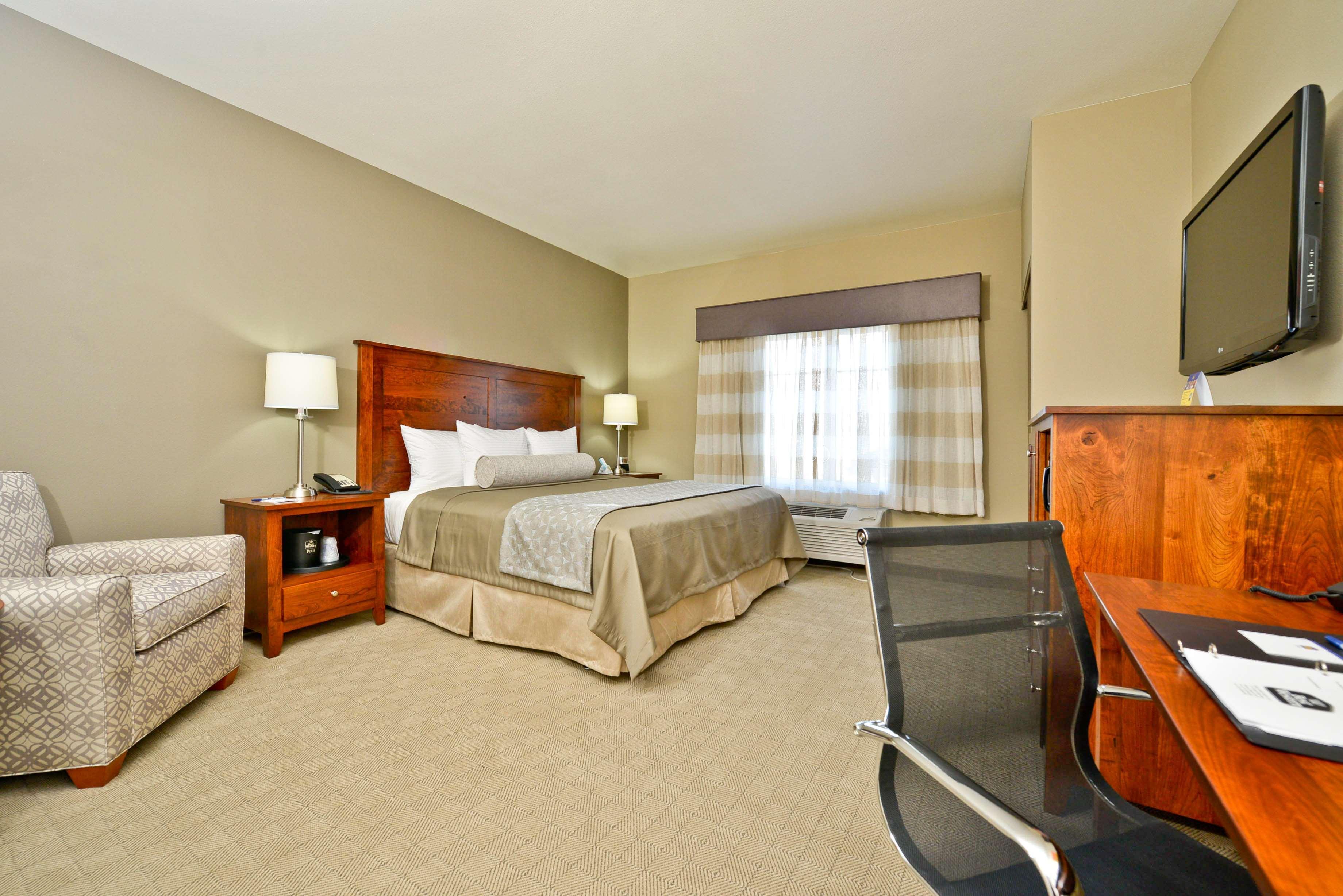 Best Western Plus Green Mill Village Hotel & Suites Arcola Εξωτερικό φωτογραφία