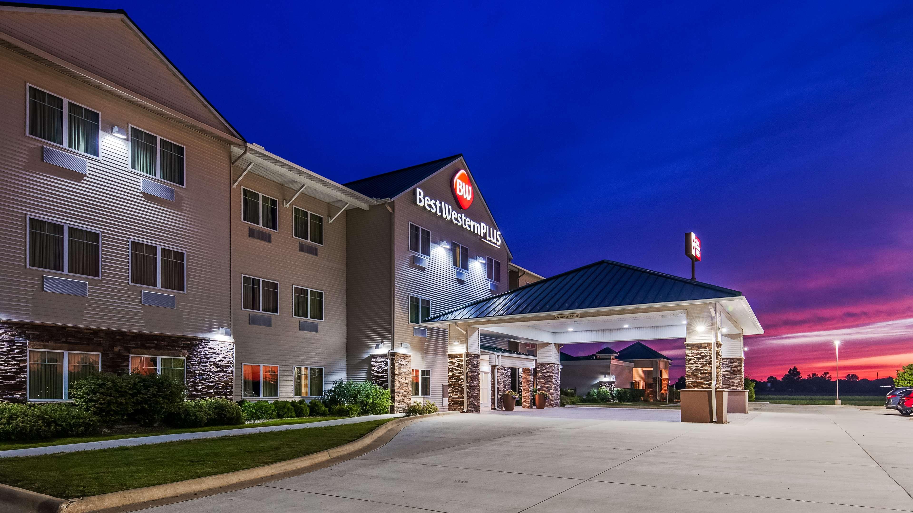 Best Western Plus Green Mill Village Hotel & Suites Arcola Εξωτερικό φωτογραφία